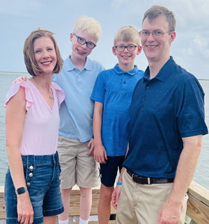 Photo de profil d'Allison avec sa famille